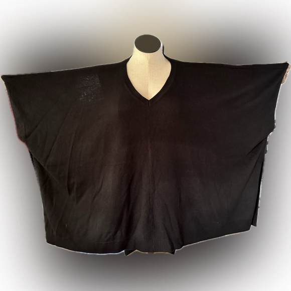 Black Sweater ‘a new day’ drop shoulder flow as you walk V-neck OSFM Excellent - Picture 2 of 5